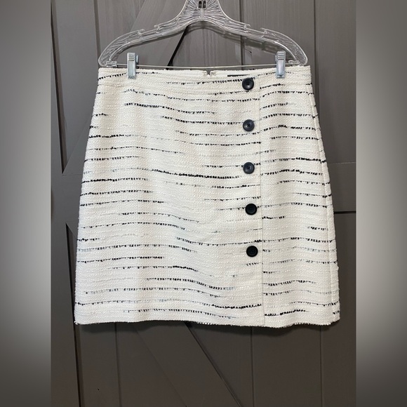 Ann Taylor Dresses & Skirts - Ann Taylor Black&White Skirt